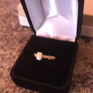 Gold ring